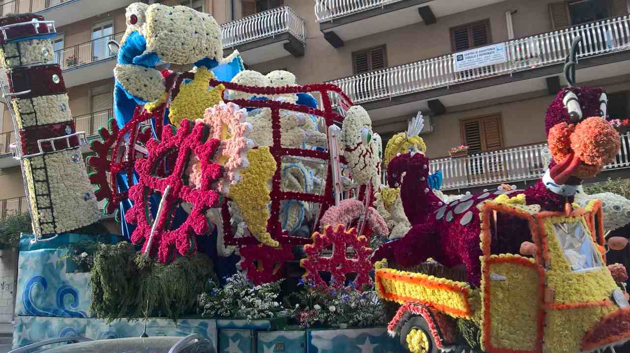 Фестиваль цветов в Ачиреале